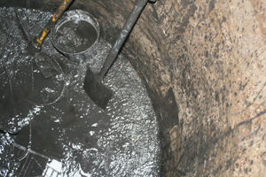 Tools on cistern base 